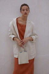 Relaxed Linen Blazer with Notched Lapel and Patch Pockets for Effortless Layered Looks