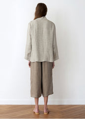 Women’s Relaxed Fit Button-Down Linen Shirt with Long Sleeves and Minimalist Design